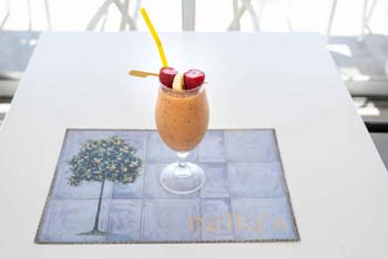 Cocktails in Tolo